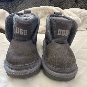 Toddler Ugg boots size 7.